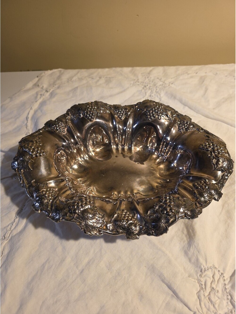 American Silver Co.  Quadruple-Plate Scalloped Serving Dish #615